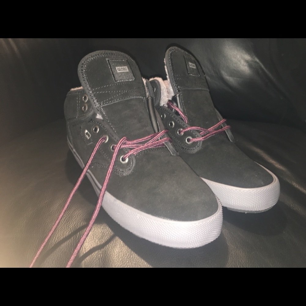 Winter shoes/sneakers - Globe - Size 9.5